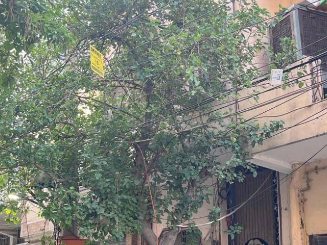 1 BHK Independent House in Uttam Nagar for resale New Delhi. The reference number is 20497289