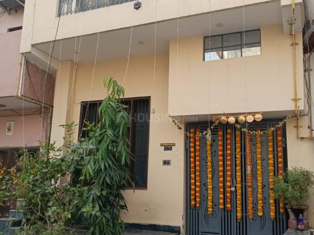 1 BHK Independent House in Vasundhara for resale Ghaziabad. The reference number is 18961411