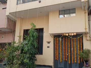1 BHK Independent House in Vasundhara for resale Ghaziabad. The reference number is 18961411