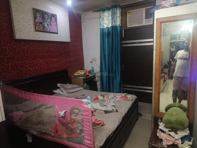 1 BHK Independent House in Vasundhara for resale Ghaziabad. The reference number is 20984262