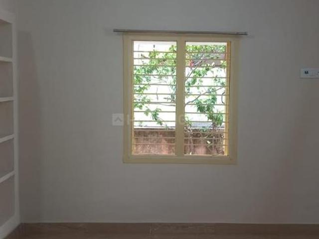 1 BHK Independent House in Velachery for rent Chennai. The reference number is 21146523