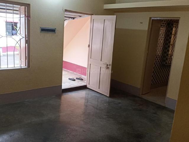 1 BHK Independent House in Airport Gate No. 3 for rent Kolkata. The reference number is 20855074