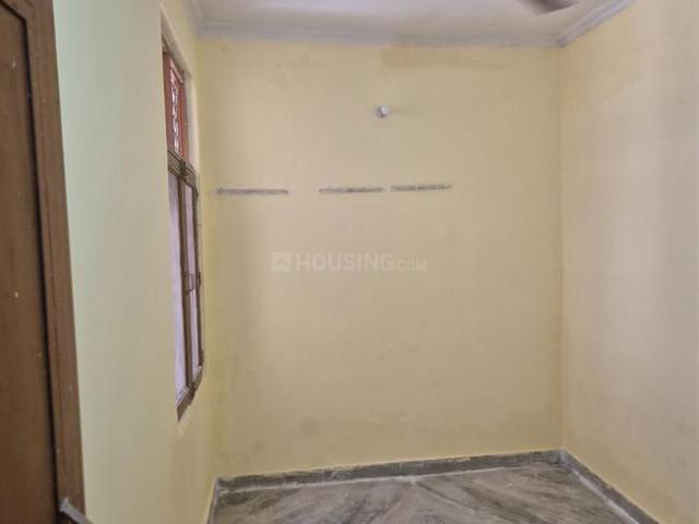 1 BHK Independent House in Alpha II for rent Greater Noida. The reference number is 20510539