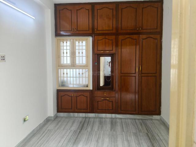 1 BHK Independent House in Aminjikarai for rent Chennai. The reference number is 20532440