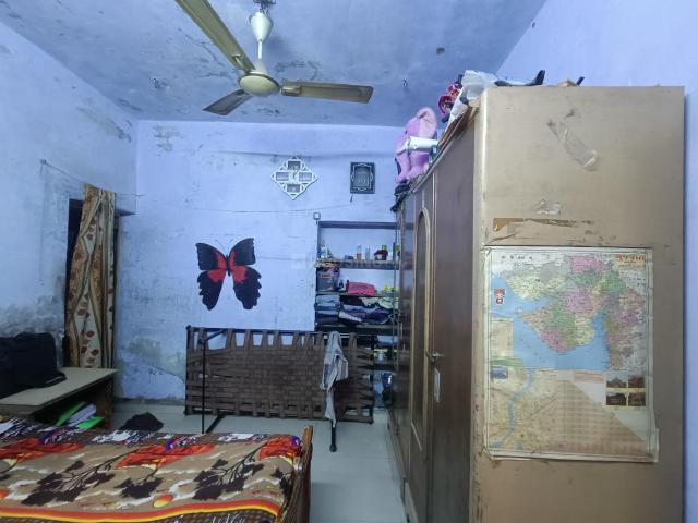 1 BHK Independent House in Amraiwadi for resale Ahmedabad. The reference number is 18290267