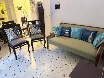 1 BHK Independent House in Bandra West for rent Mumbai. The reference number is 20505919