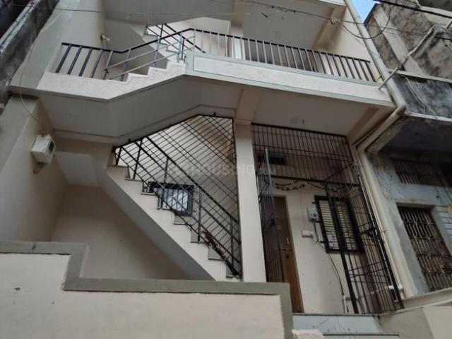 1 BHK Independent House in Bajwa for rent Vadodara. The reference number is 21149327