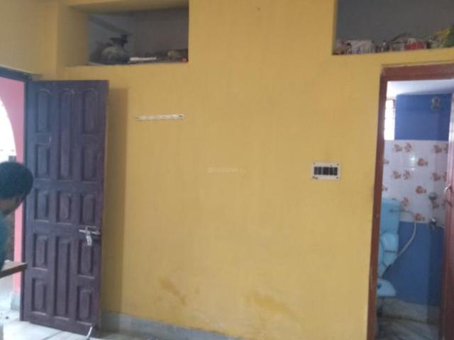 1 BHK Independent House in Behala for rent Kolkata. The reference number is 11032570