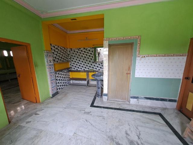 1 BHK Independent House in Beliaghata for rent Kolkata. The reference number is 21396028