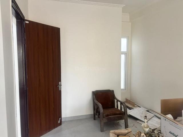 1 BHK Independent House in Beta II for rent Greater Noida. The reference number is 19854458