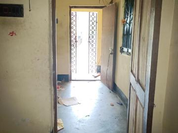 1 BHK Independent House in Chinar Park for rent Kolkata. The reference number is 20414063