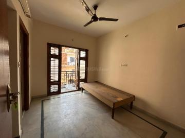 1 BHK Independent House in Domlur Layout for rent Bengaluru. The reference number is 20353914