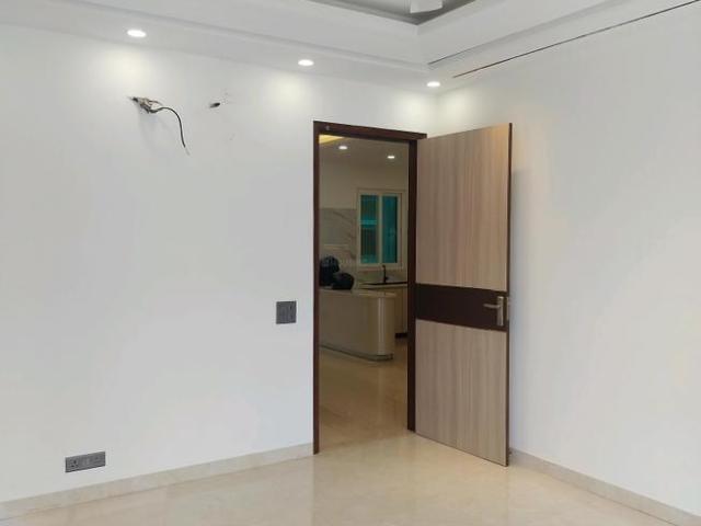 1 BHK Independent House in DLF Phase 3 for rent Gurgaon. The reference number is 19927554