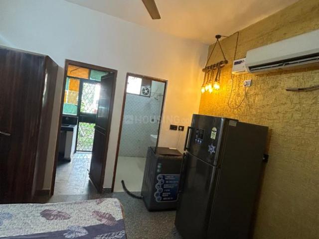1 BHK Independent House in DLF Phase 3 for rent Gurgaon. The reference number is 21294796
