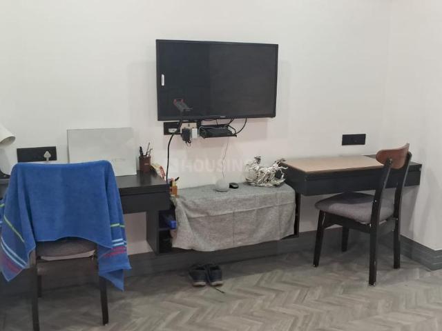 1 BHK Independent House in DLF Phase 2 for rent Gurgaon. The reference number is 20613155