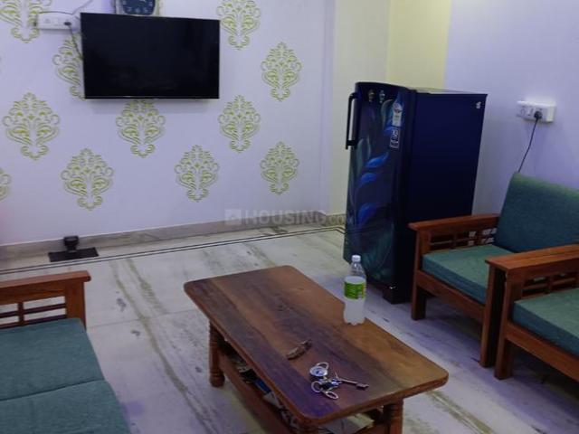 1 BHK Independent House in Freedom Fighters Enclave for rent New Delhi. The reference number is 19990495