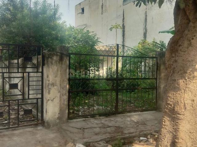 1 BHK Independent House in Gamma I for resale Greater Noida. The reference number is 18812262