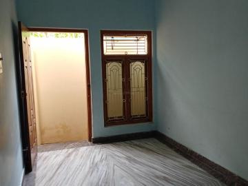 1 BHK Independent House in Ganpathi Nagar for rent Varanasi. The reference number is 7354330