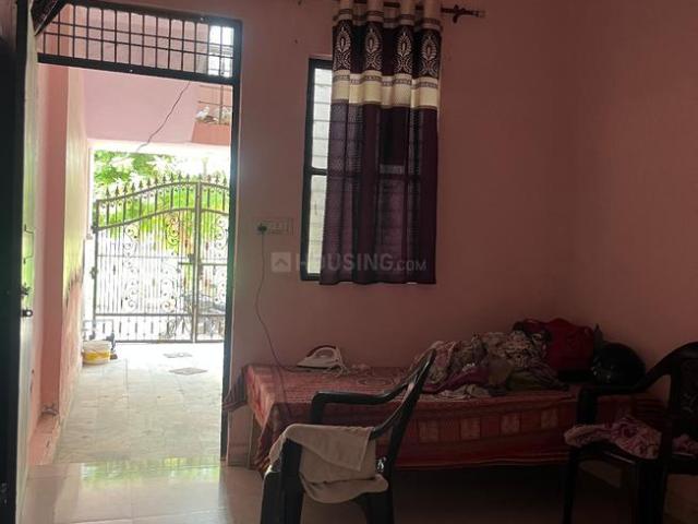 1 BHK Independent House in Girdharpur for rent Mathura. The reference number is 21157100