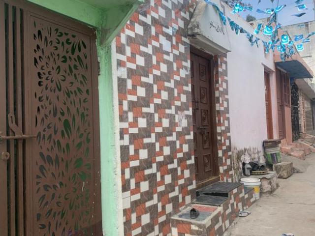 1 BHK Independent House in Golconda for resale Hyderabad. The reference number is 21213066