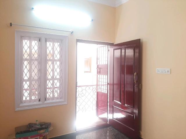 1 BHK Independent House in JP Nagar for rent Bengaluru. The reference number is 7297099