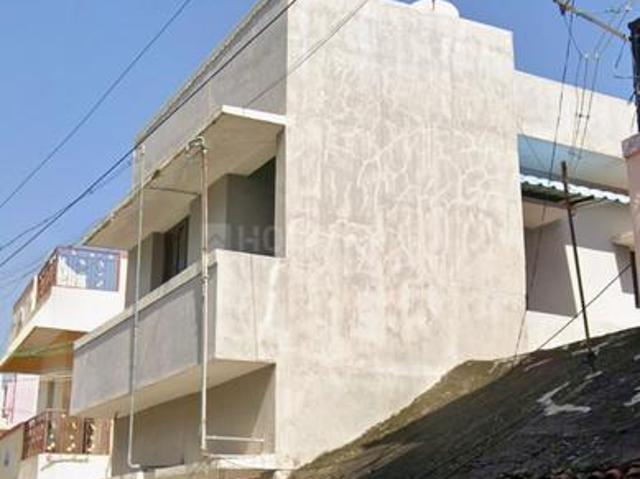 1 BHK Independent House in Katpadi for rent Vellore. The reference number is 20979740