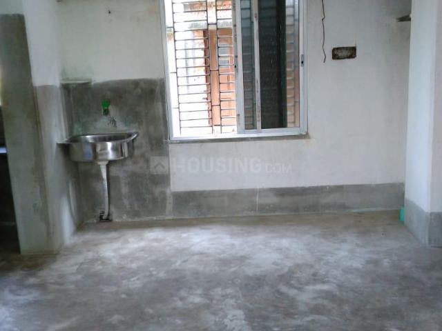 1 BHK Independent House in Keshtopur for rent Kolkata. The reference number is 8413288
