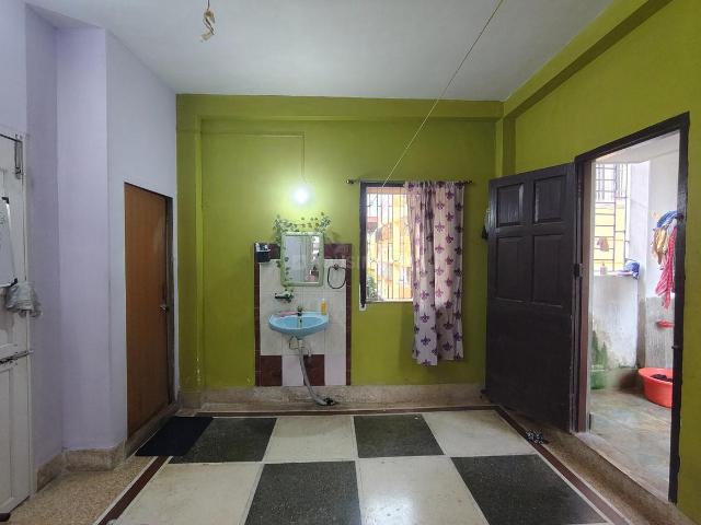 1 BHK Independent House in Keshtopur for rent Kolkata. The reference number is 21175003