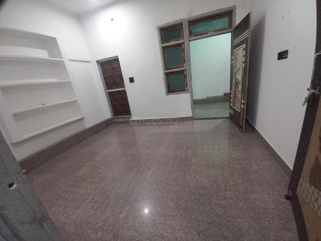 1 BHK Independent House in Krishna Nagar for rent Bharatpur. The reference number is 18901236