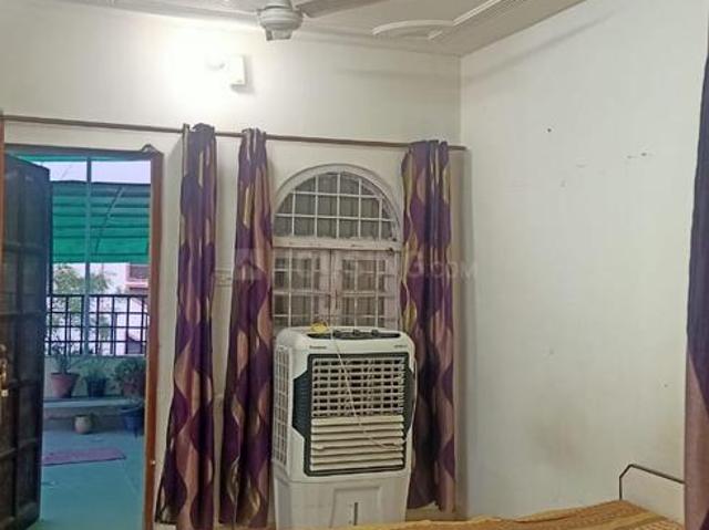 1 BHK Independent House in Lajpat Nagar for rent New Delhi. The reference number is 19805304