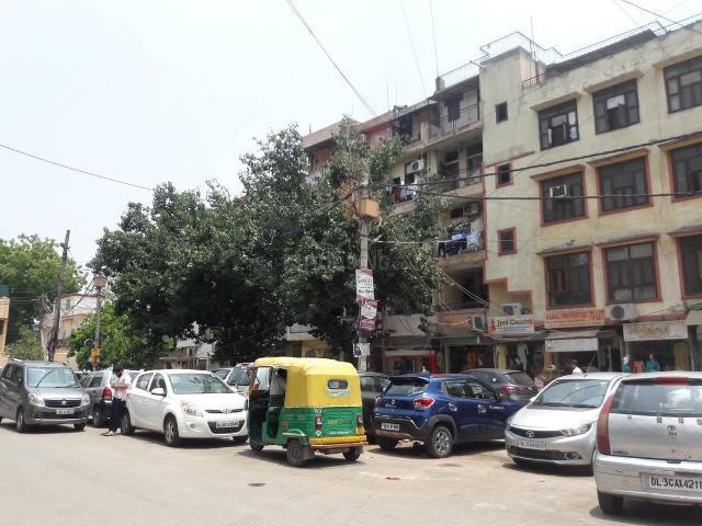1 BHK Independent House in Lajpat Nagar for rent New Delhi. The reference number is 21110820