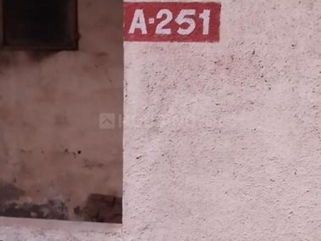 1 BHK Independent House in Makarpura for rent Vadodara. The reference number is 21012130