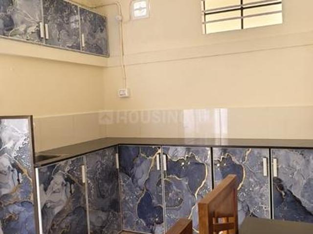 1 BHK Independent House in Marine Drive for rent Kochi. The reference number is 20874483