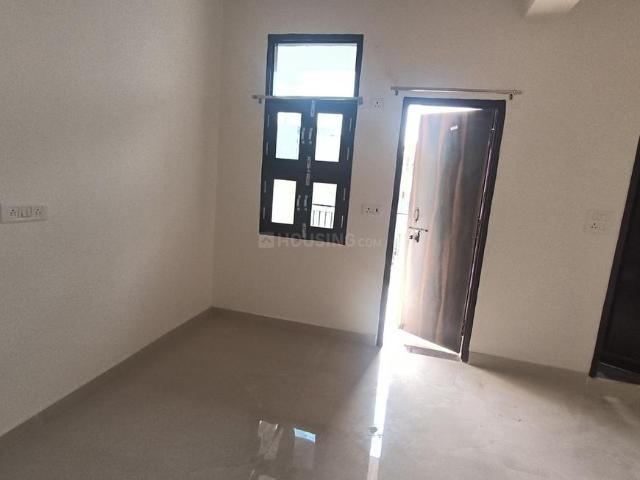 1 BHK Independent House in Mayur Vihar Phase 1 for rent New Delhi. The reference number is 21186148
