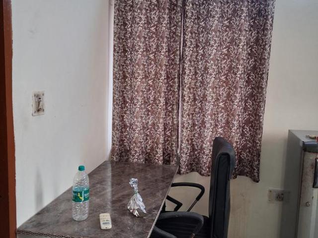 1 BHK Independent House in Munirka for rent New Delhi. The reference number is 18521943
