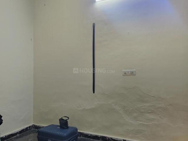1 BHK Independent House in Nangloi for rent New Delhi. The reference number is 21368682