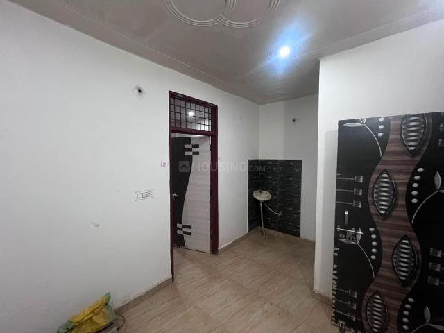 1 BHK Independent House in Najafgarh for rent New Delhi. The reference number is 21110408