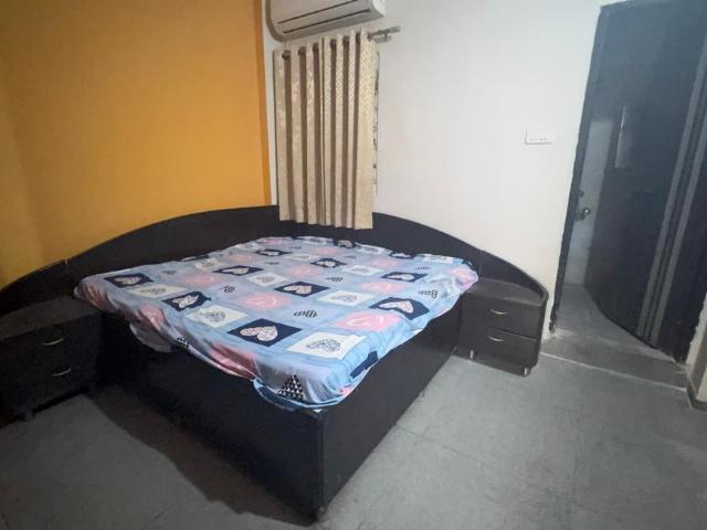 1 BHK Independent House in Nipania for rent Indore. The reference number is 20770996
