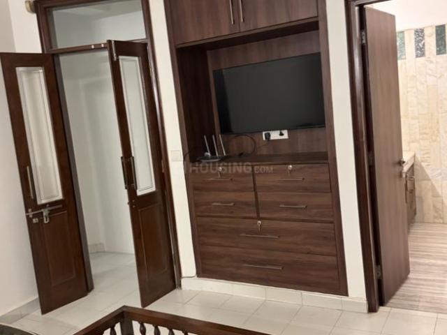 1 BHK Independent House in Panchsheel Park for rent New Delhi. The reference number is 21229100