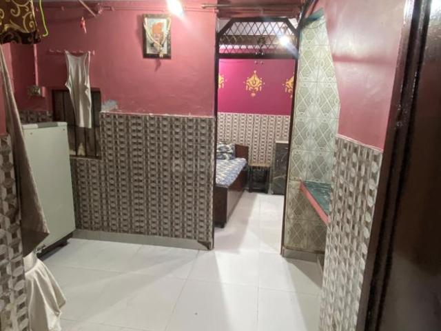 1 BHK Independent House in Patel Nagar for resale New Delhi. The reference number is 21342341