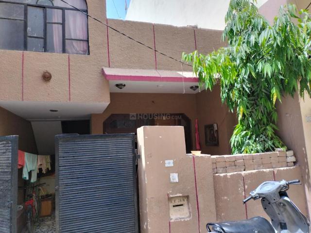 1 BHK Independent House in Patel Nagar for resale Gurgaon. The reference number is 17207334