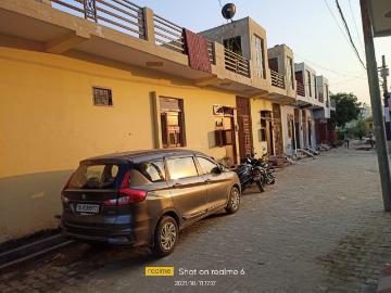 1 BHK Independent House in Phase 2 for resale Noida. The reference number is 7738334