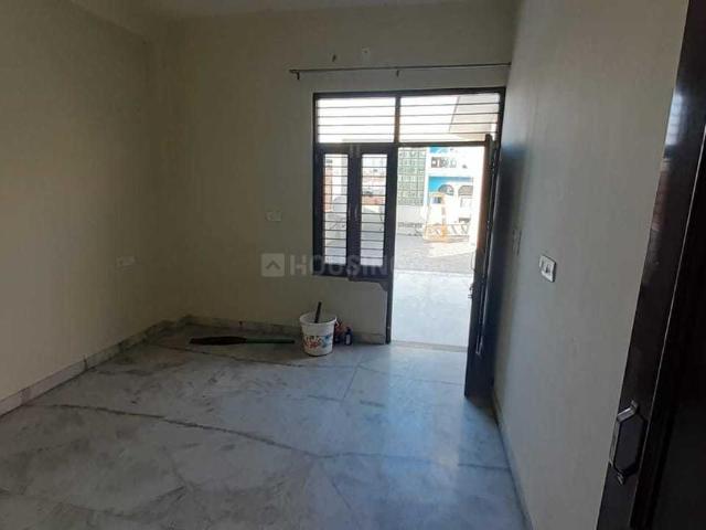 1 BHK Independent House in Pratap Vihar for rent Ghaziabad. The reference number is 21156523