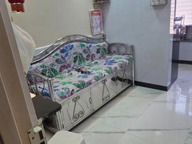 1 BHK Independent House in Prabhadevi for resale Mumbai. The reference number is 21175582