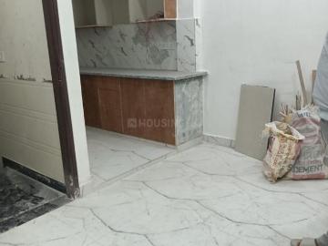 1 BHK Independent House in Preet Vihar for rent New Delhi. The reference number is 20384879