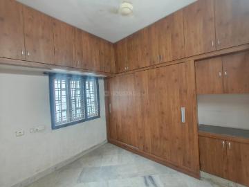 1 BHK Independent House in Puppalaguda for rent Hyderabad. The reference number is 20542392
