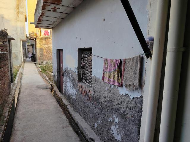 1 BHK Independent House in Qutub Vihar for resale New Delhi. The reference number is 18727764