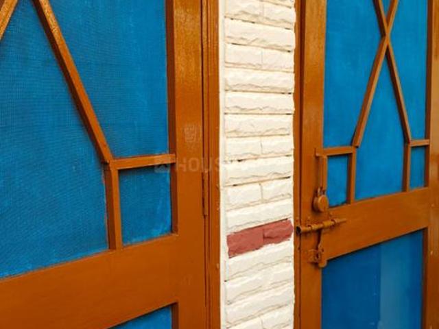 1 BHK Independent House in Rampur Jagir for rent Greater Noida. The reference number is 20663918