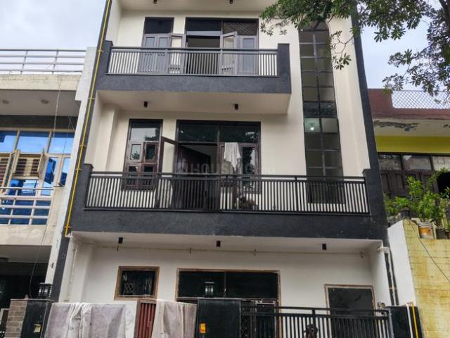 1 BHK Independent House in Rampur Jagir for rent Greater Noida. The reference number is 21117142