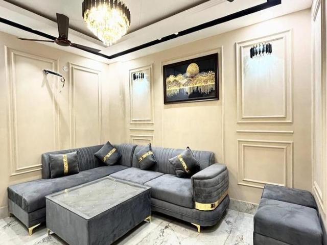 1 BHK Independent House in Rajouri Garden for rent New Delhi. The reference number is 18992136